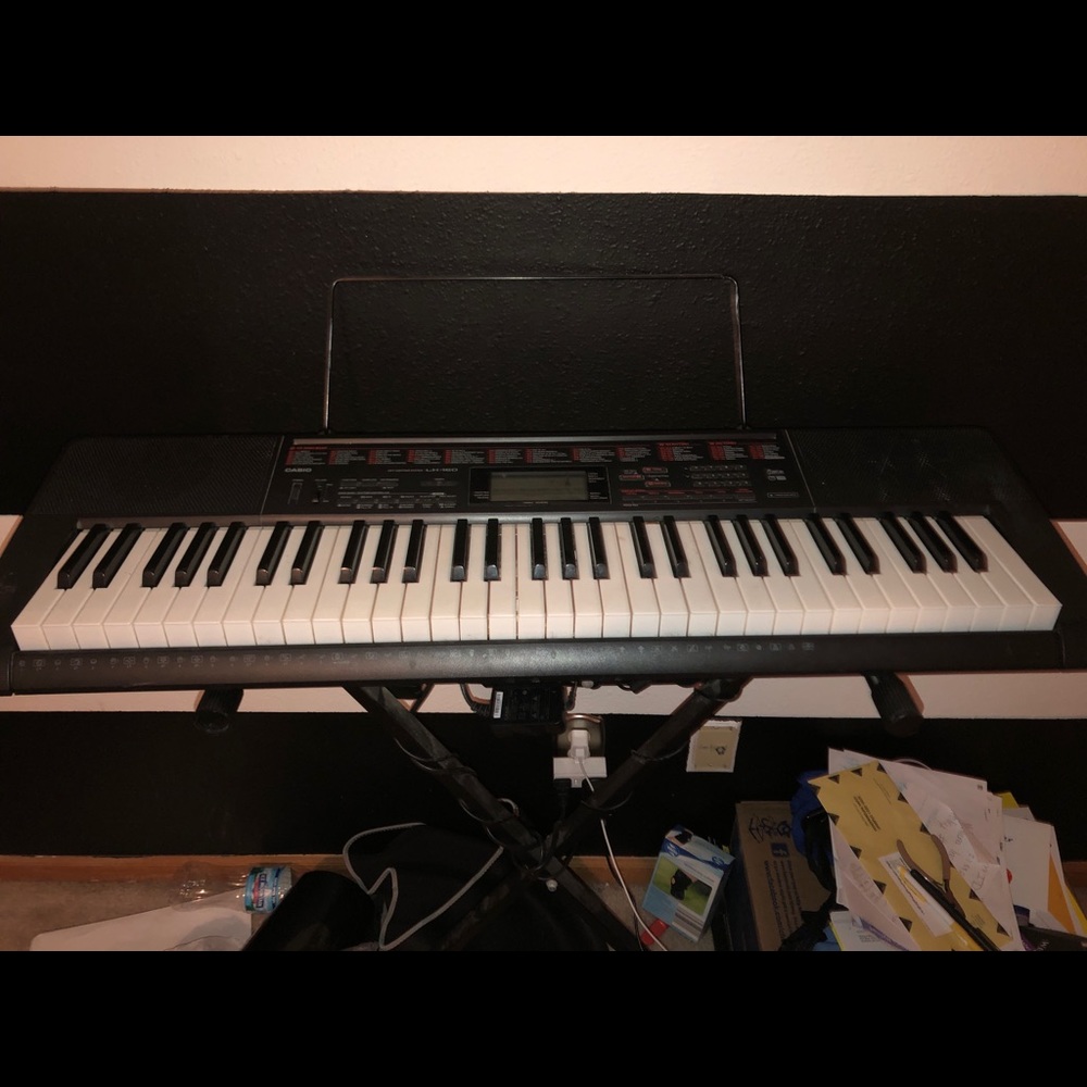 Casio Electric Keyboard